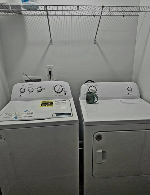 קונקורד Gorgeous 3 Bedroom Home With Cable Tv In All Rooms & Free Wi-Fi מראה חיצוני תמונה