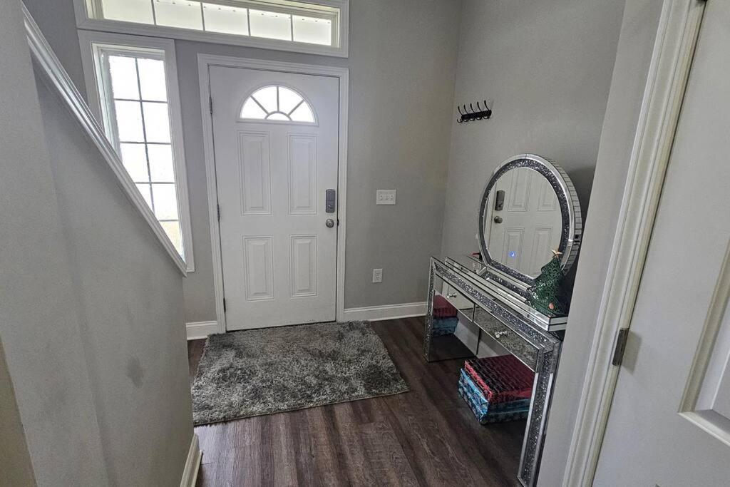 קונקורד Gorgeous 3 Bedroom Home With Cable Tv In All Rooms & Free Wi-Fi מראה חיצוני תמונה