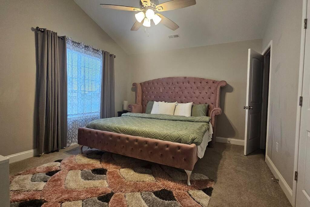 קונקורד Gorgeous 3 Bedroom Home With Cable Tv In All Rooms & Free Wi-Fi מראה חיצוני תמונה