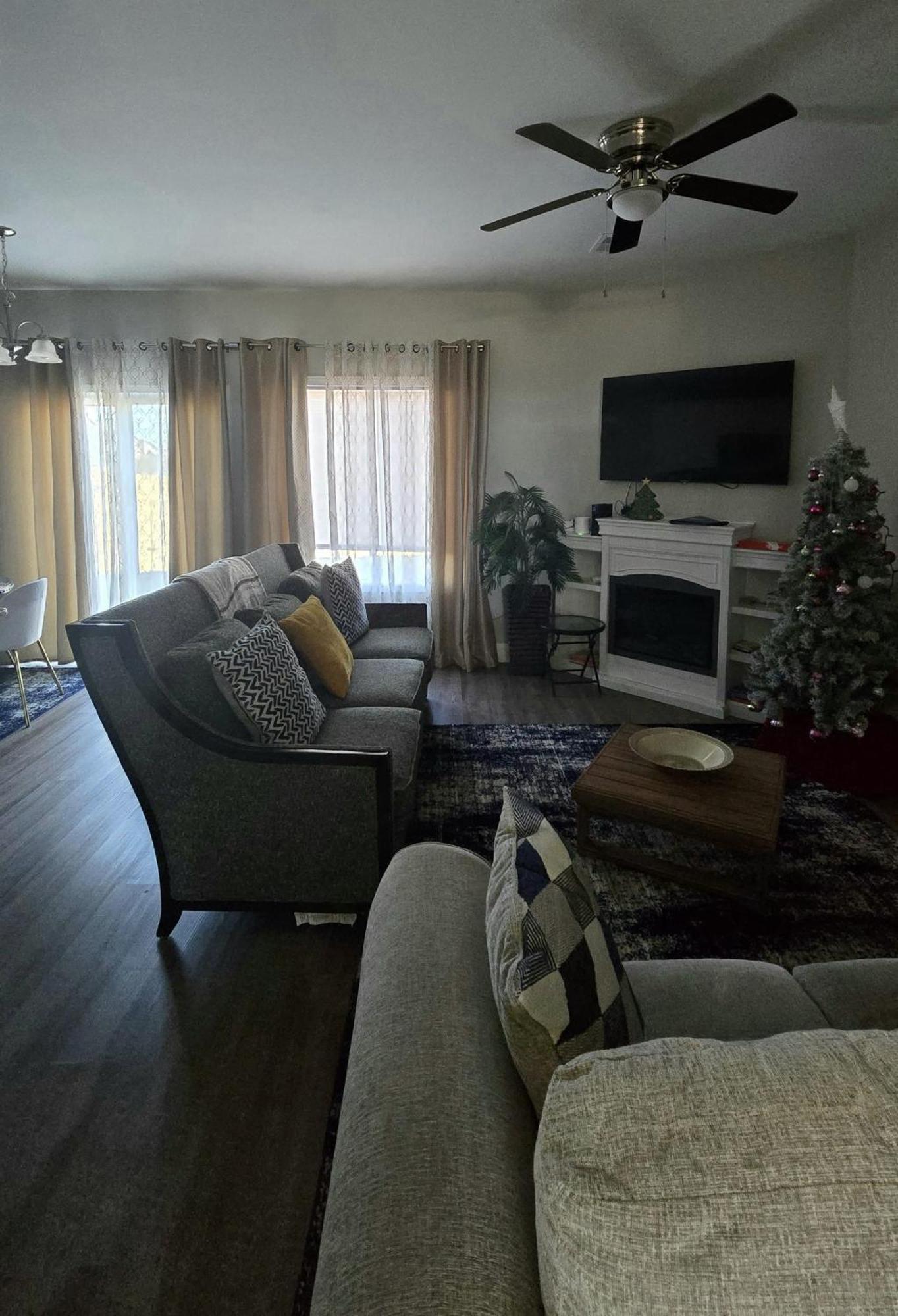 קונקורד Gorgeous 3 Bedroom Home With Cable Tv In All Rooms & Free Wi-Fi מראה חיצוני תמונה